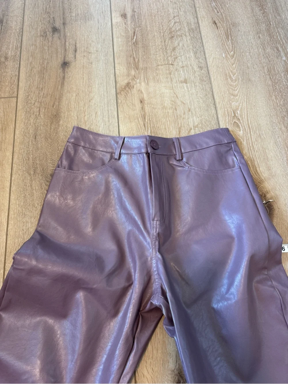 Le Lis faux leather straight-leg pants purple/lavender shade size Small